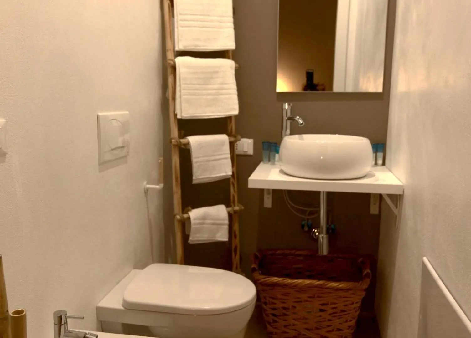 Acquachiara Iseo Deluxe Bed & Breakfast Iseo Center With Garden And Parking Inside